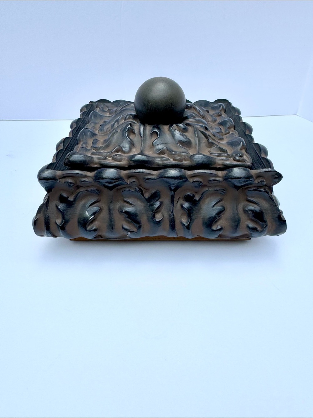 Vintage Roma Polyresin Leaf Trinket Jewelry Box Green Velvet Canada